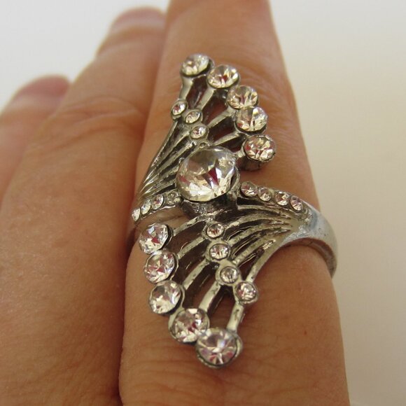 Vintage Ring Angel Wings Design - Picture 2 of 5